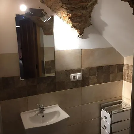 3 De Damas Daire Caces